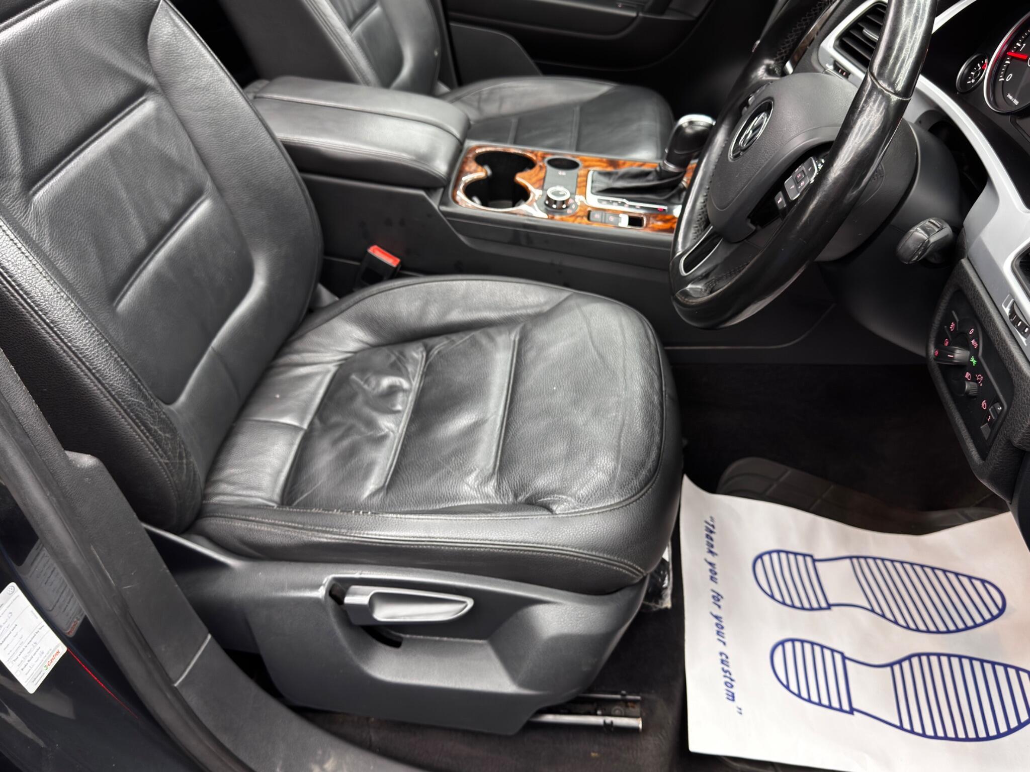 Volkswagen Touareg - Image 13