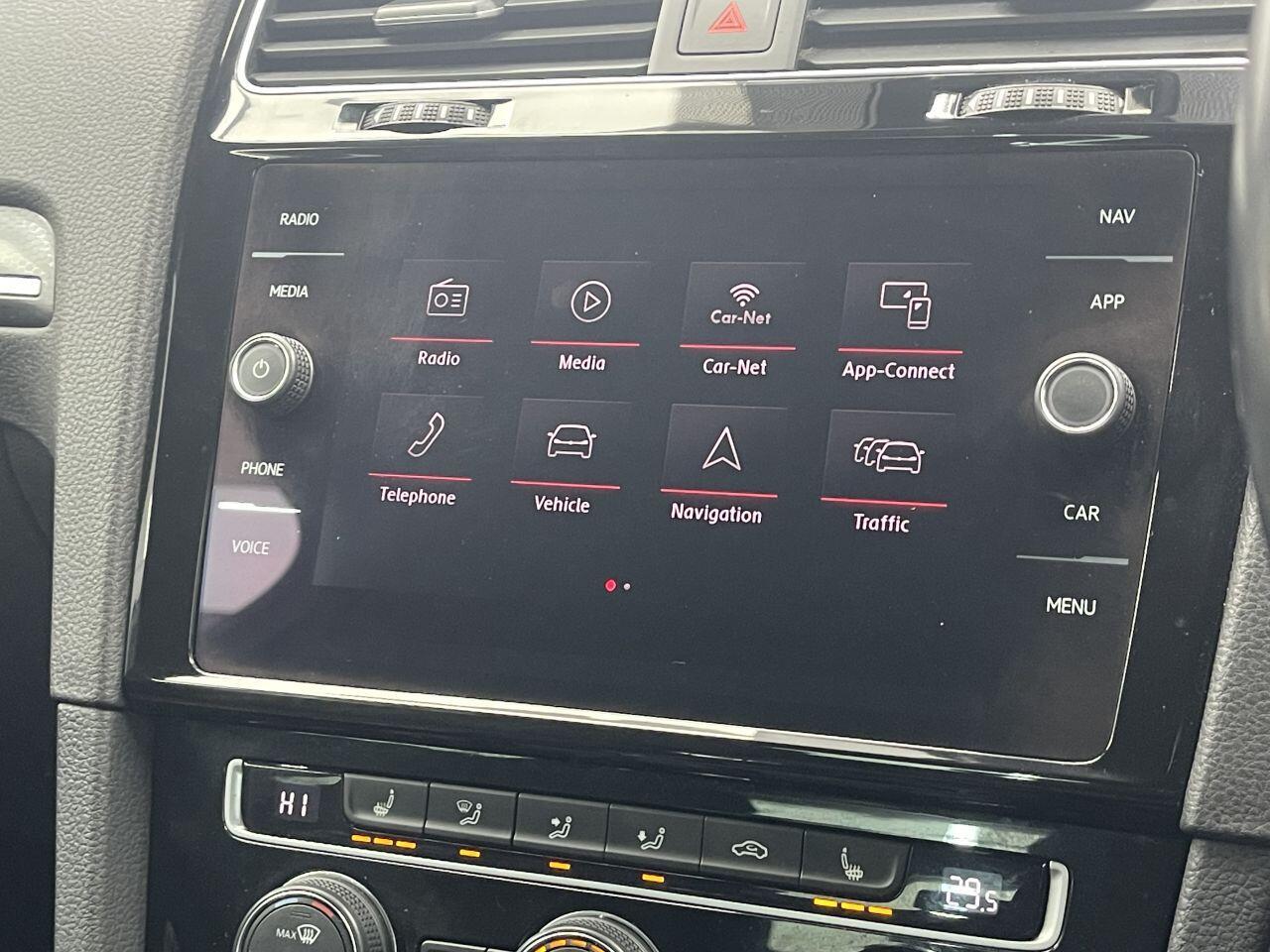 Volkswagen Golf - Image 37