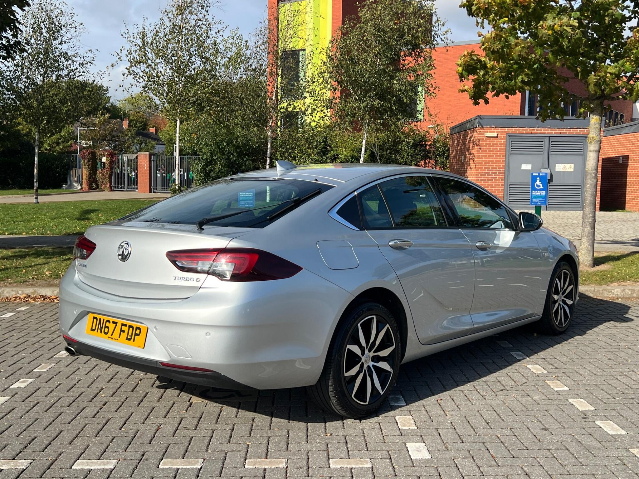 Vauxhall Insignia - Image 6