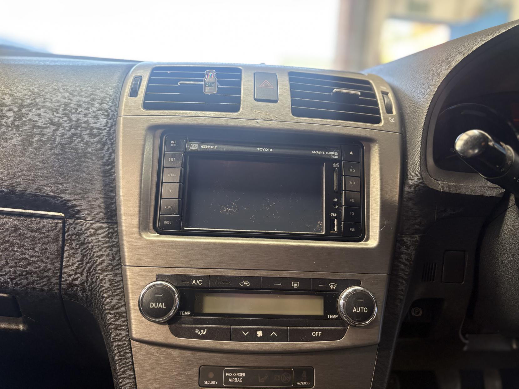 Toyota Avensis - Image 16