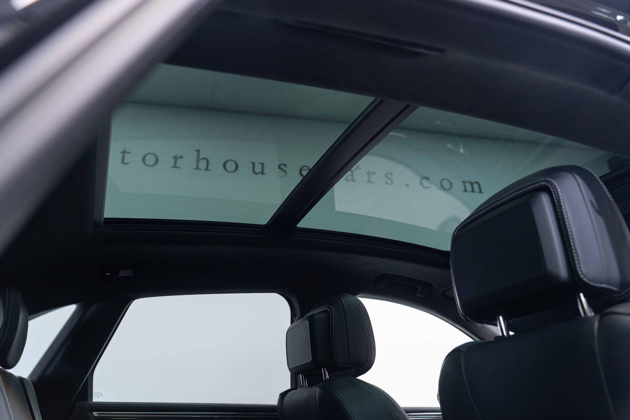 Porsche Macan - Image 48