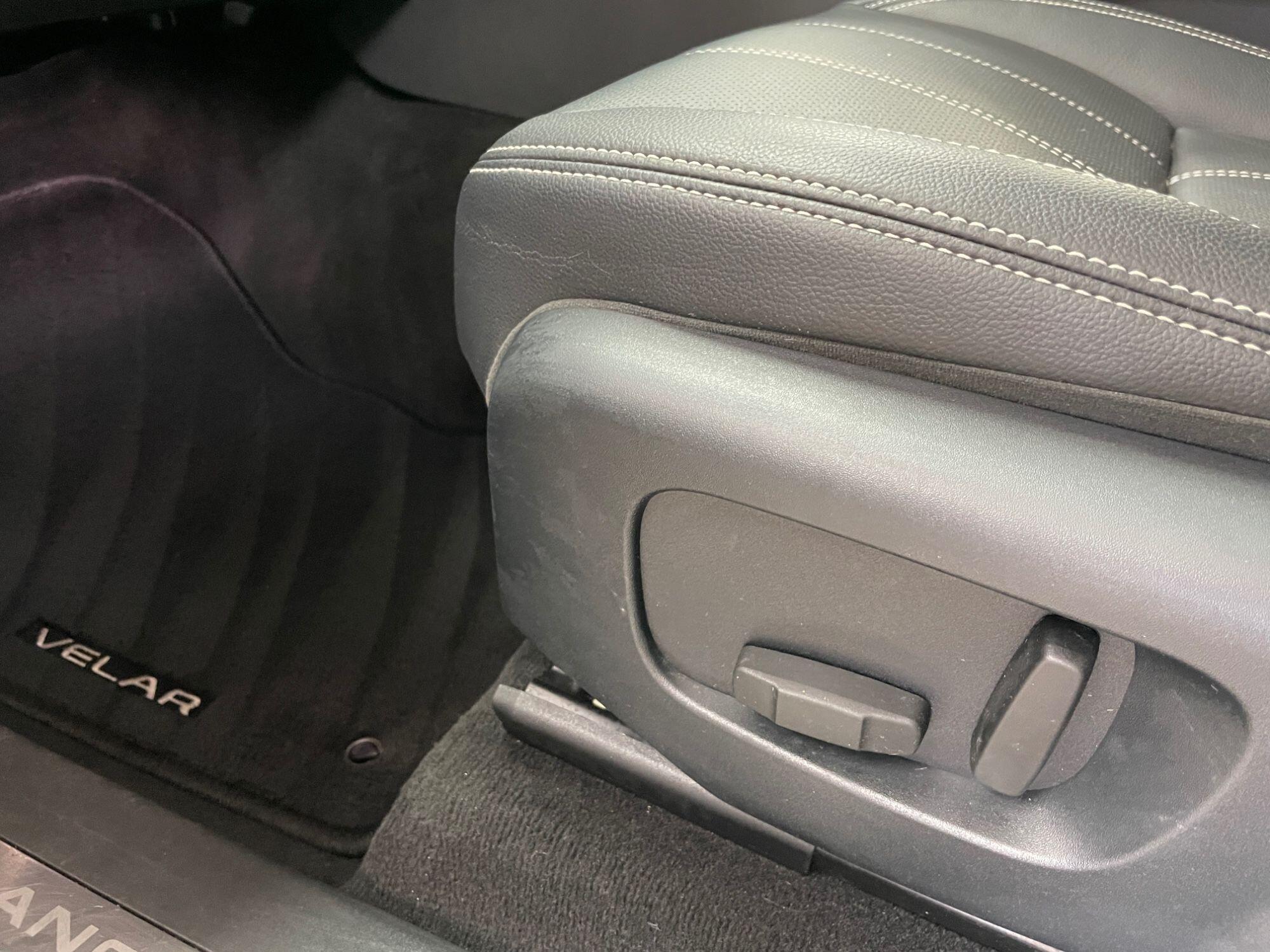 Land Rover Range Rover Velar - Image 37