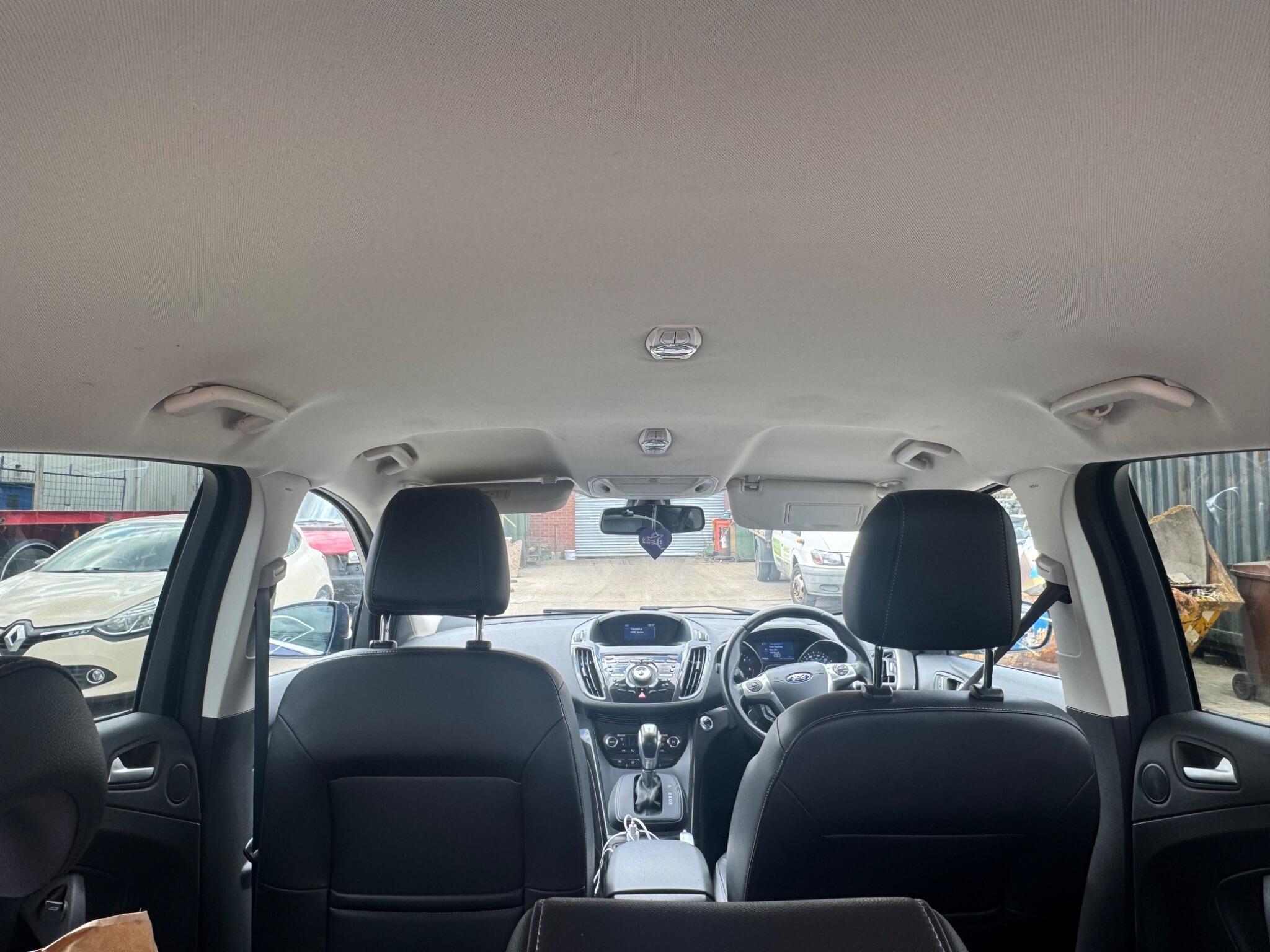 Ford Kuga - Image 9