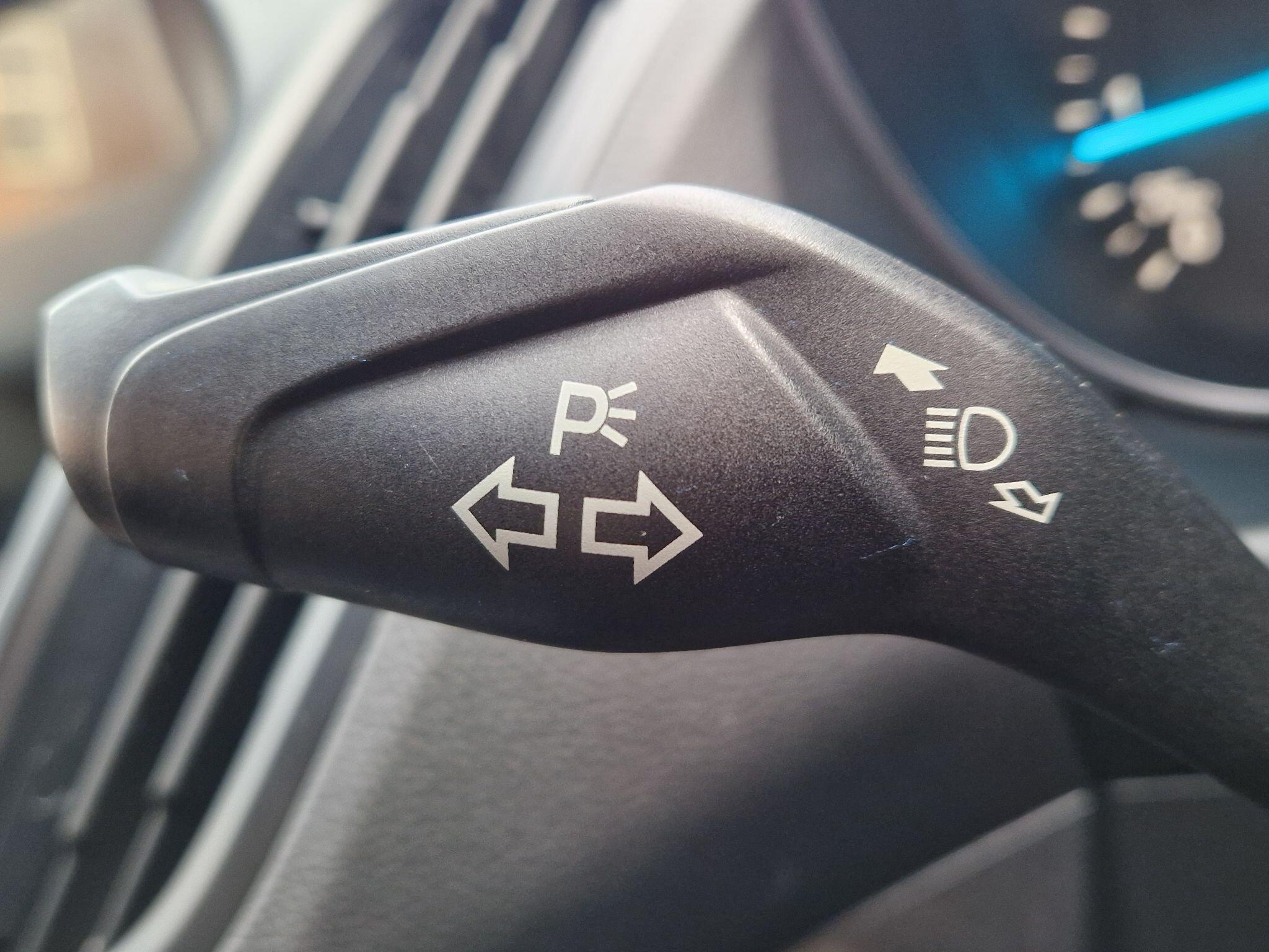 Ford Kuga - Image 43