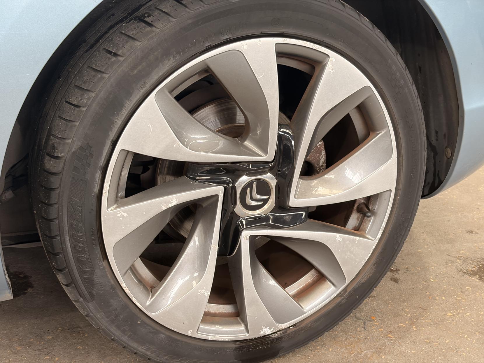 Citroen DS5 - Image 16