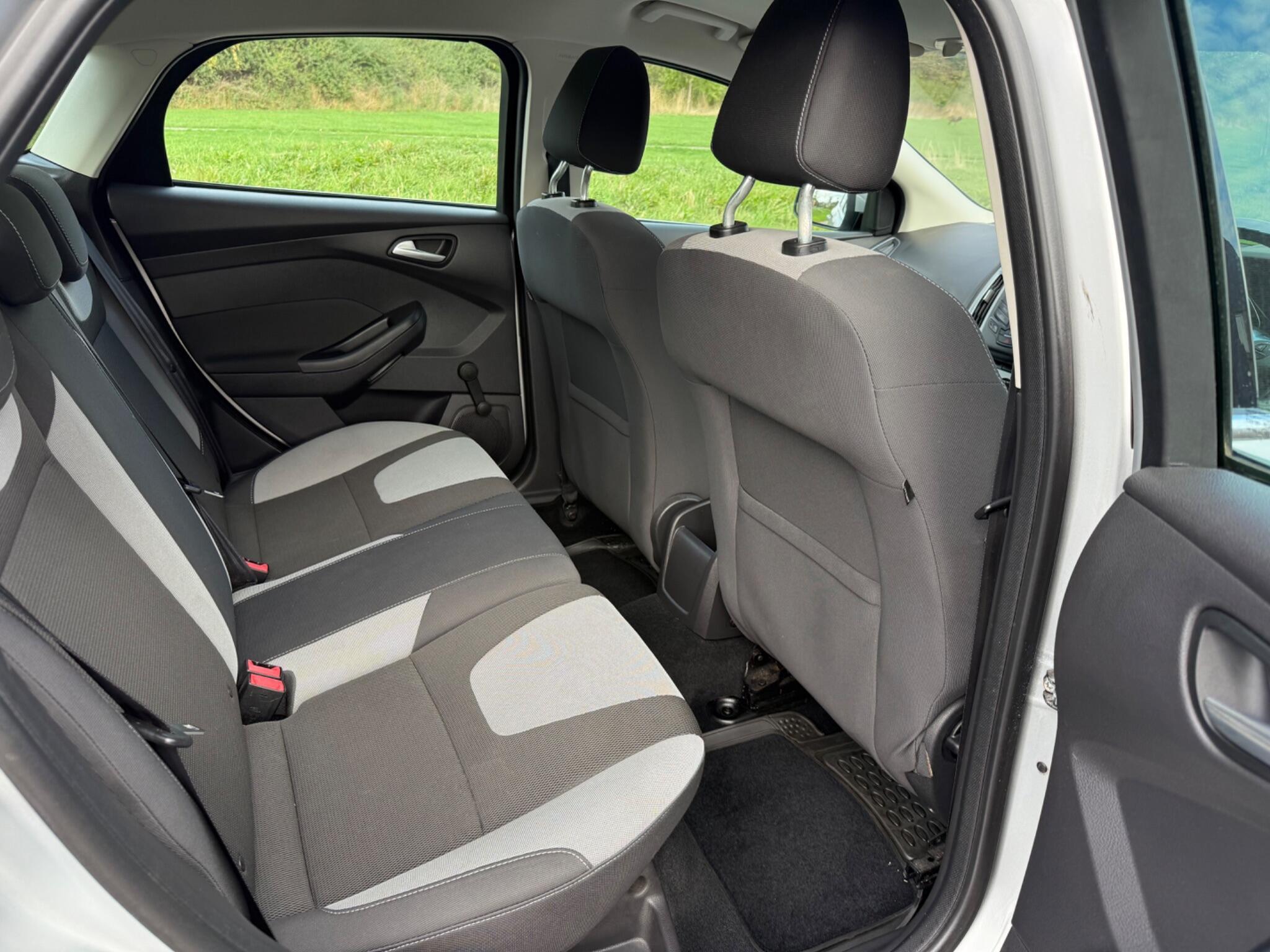 Ford Focus - Image 17