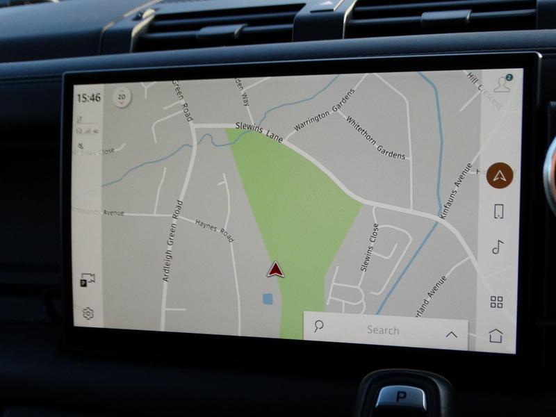 Land Rover DEFENDER 110 - Image 19