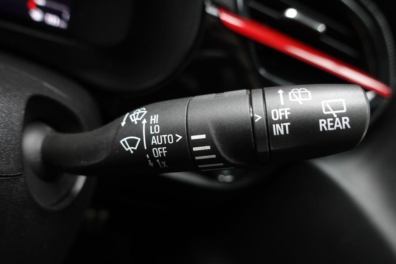 Vauxhall Corsa - Image 32