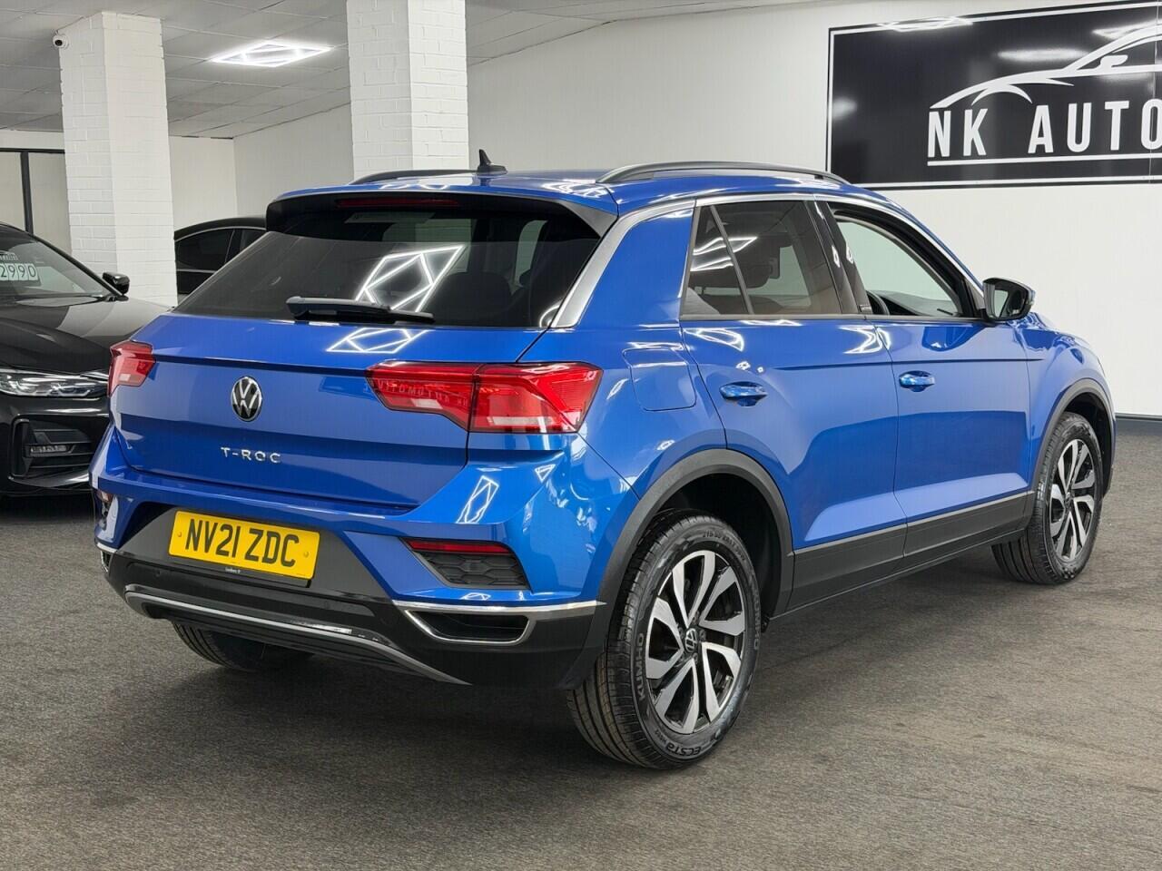 Volkswagen T-Roc - Image 6