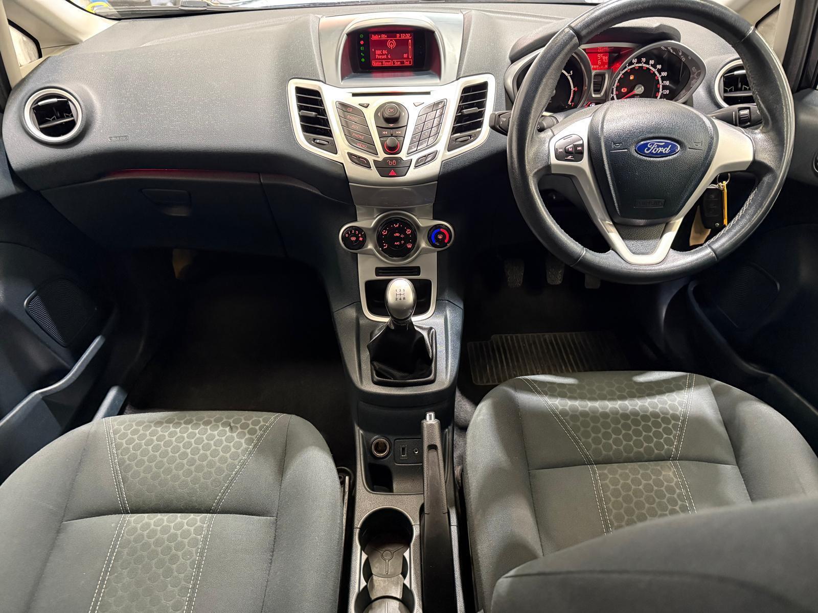 Ford Fiesta - Image 19