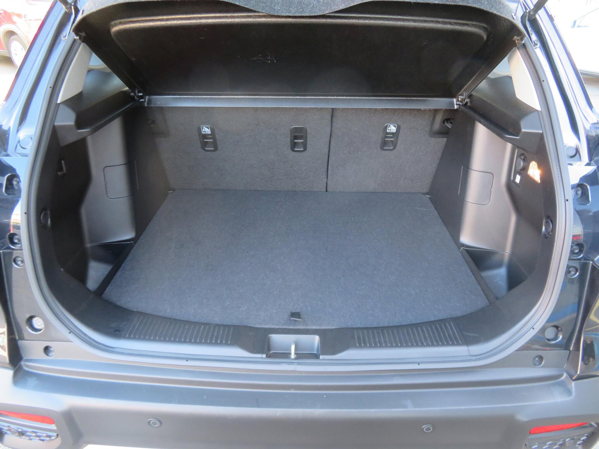 Suzuki S-Cross - Image 17