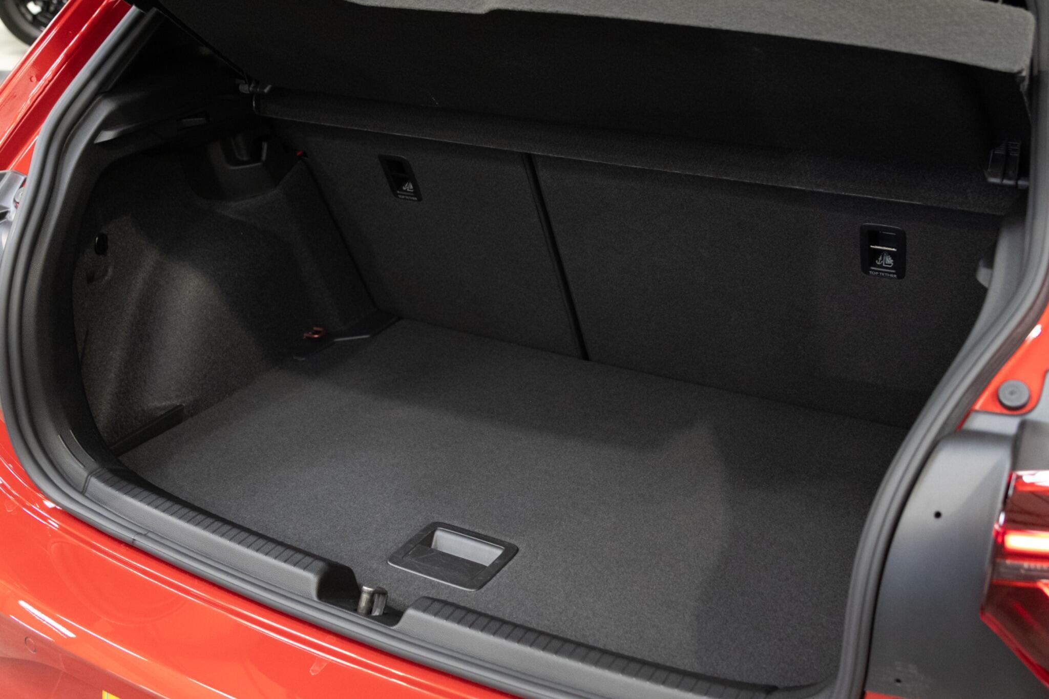 Volkswagen Polo - Image 9