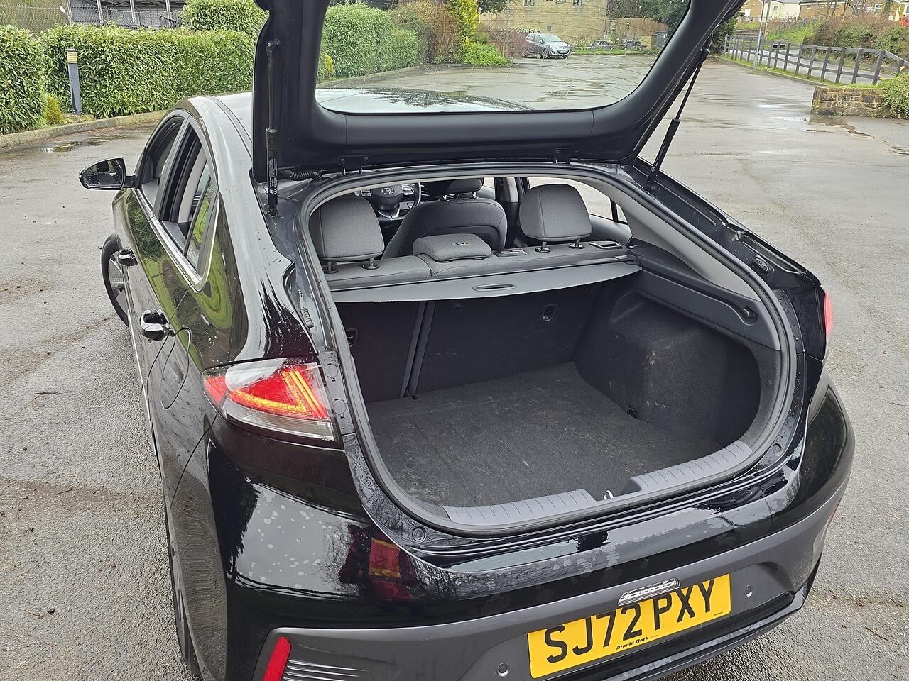 Hyundai Ioniq - Image 22