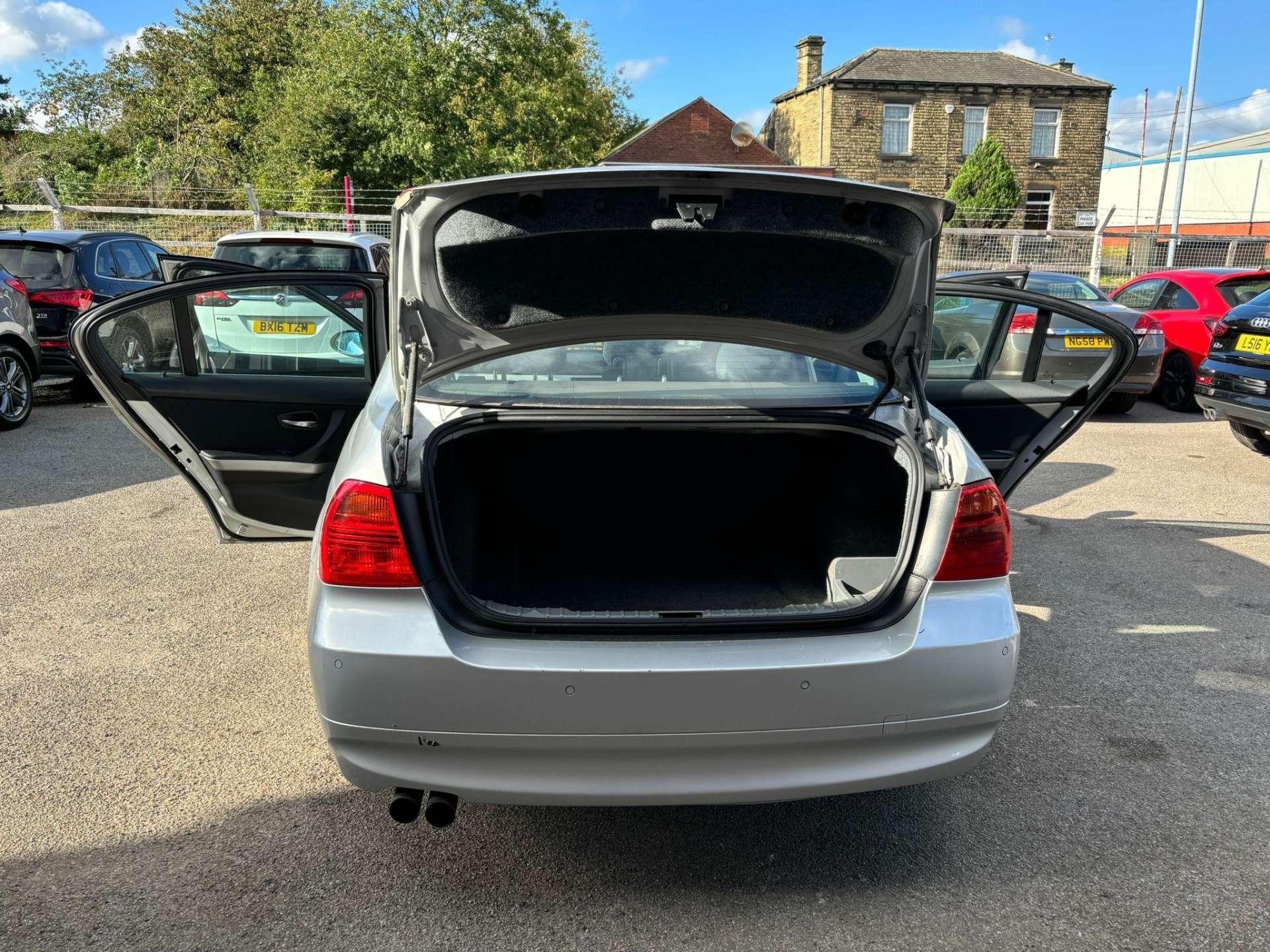 BMW 3 Series - Image 20