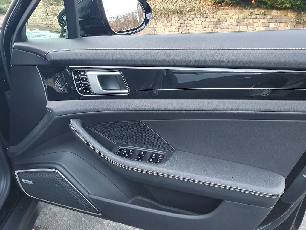 Porsche Panamera - Image 36