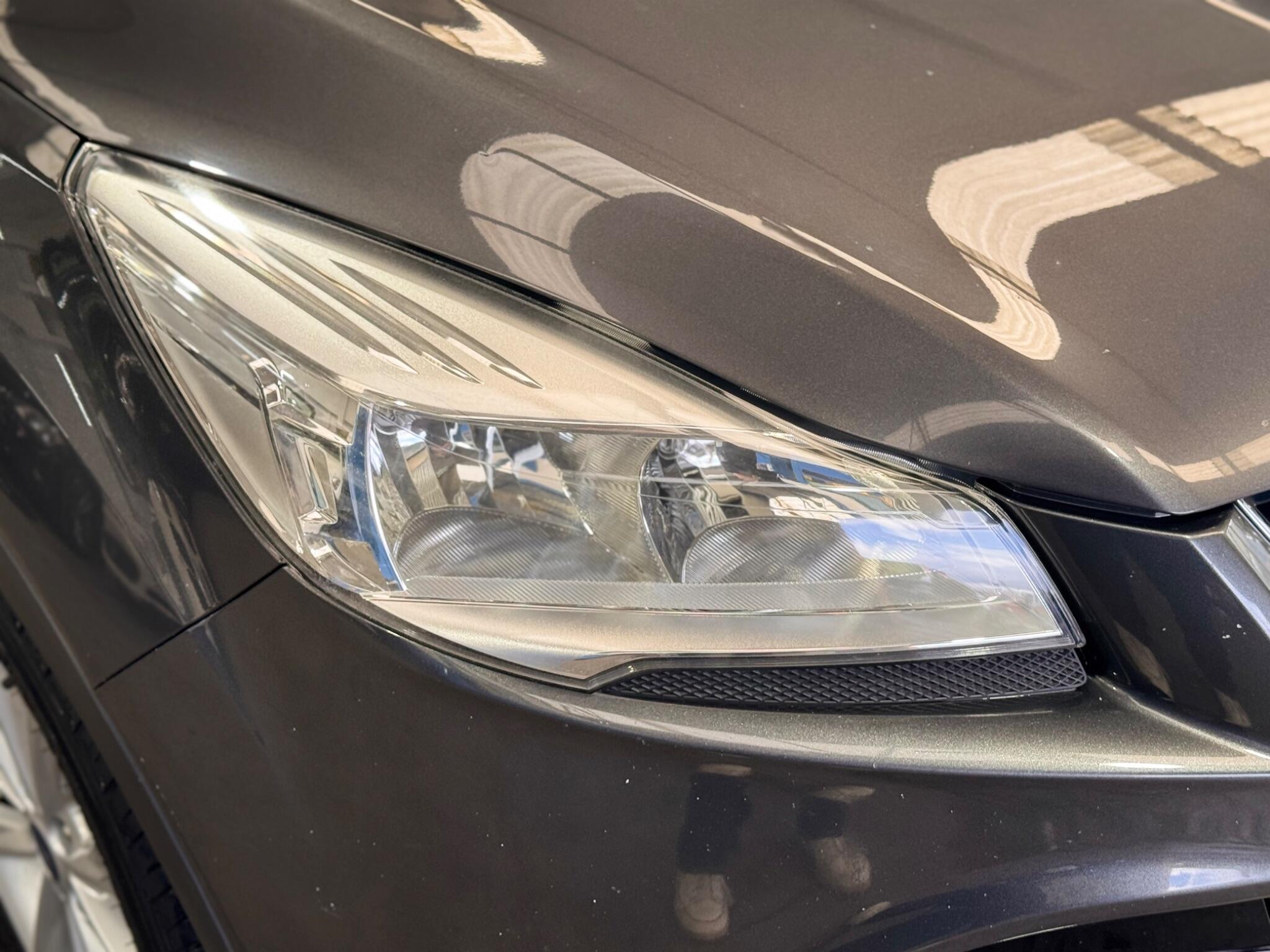 Ford Kuga - Image 11