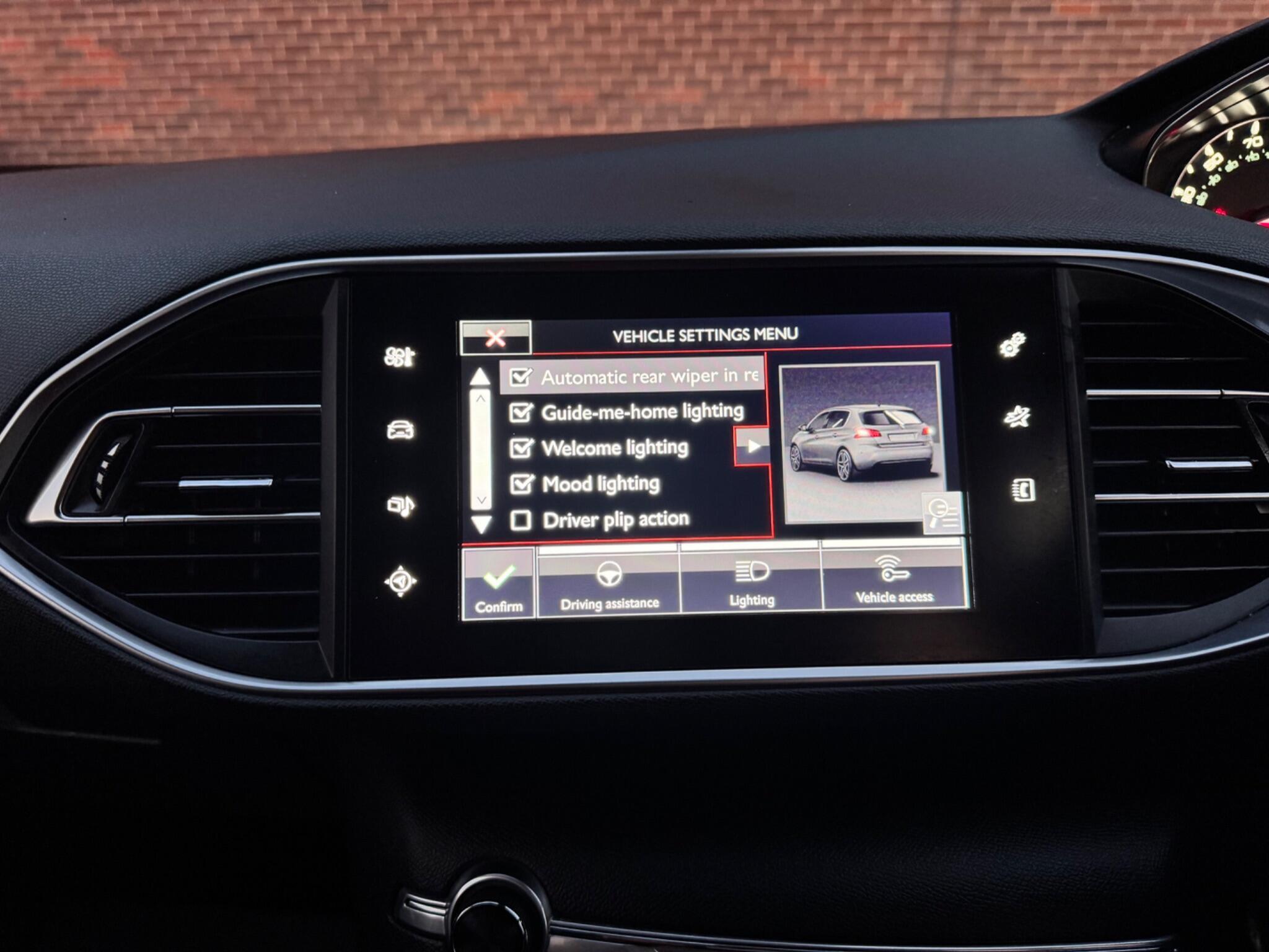Peugeot 308 - Image 4