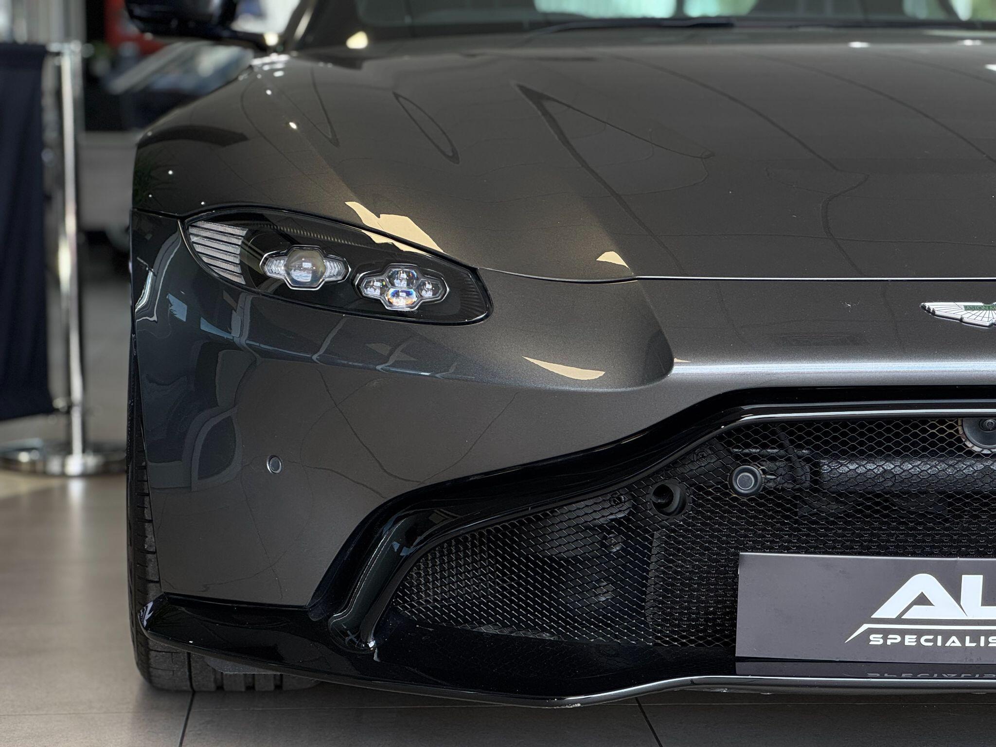 Aston Martin Vantage - Image 6