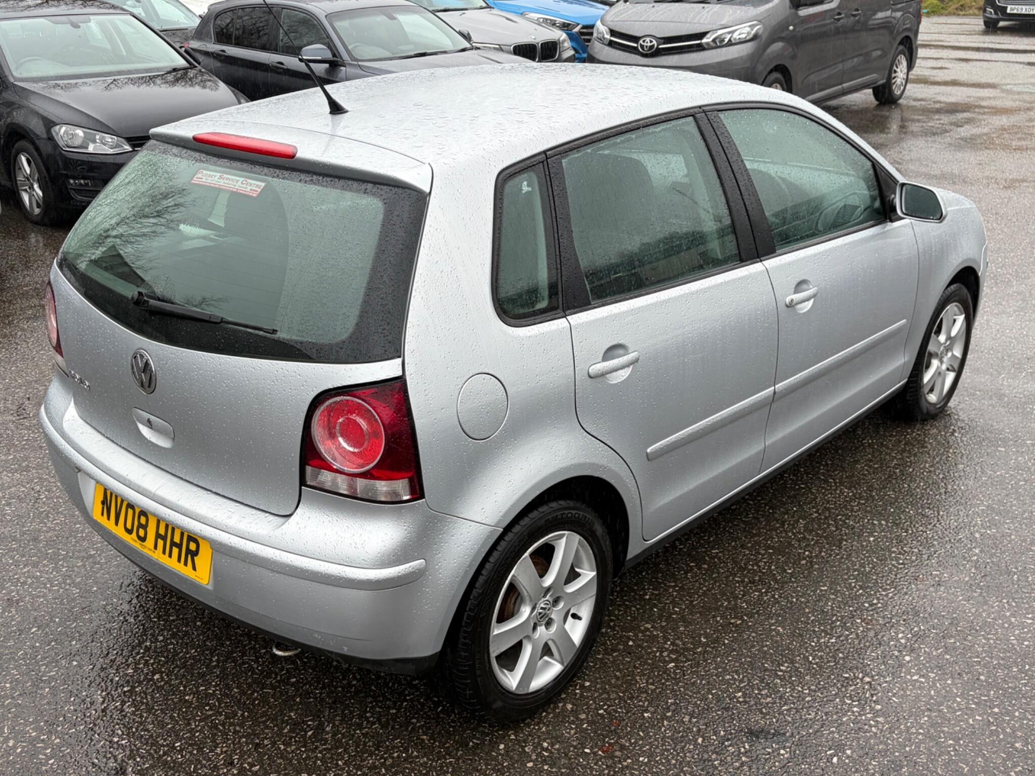 Volkswagen Polo - Image 11