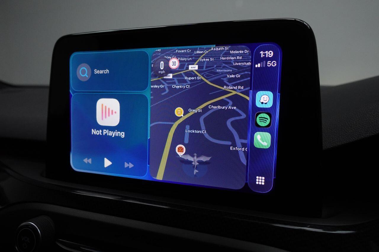 Ford Focus - Image 32