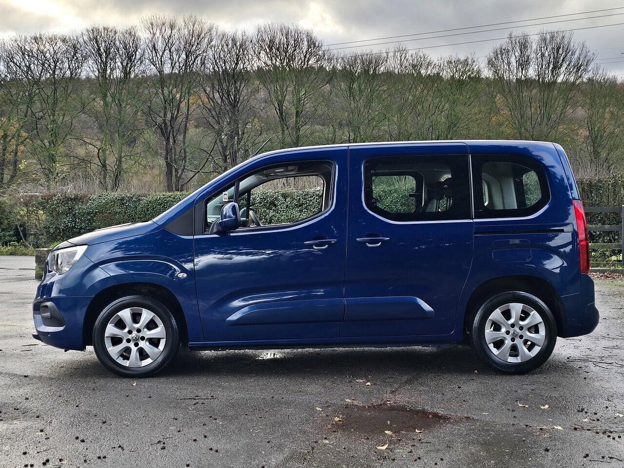 Vauxhall Combo Life - Image 20