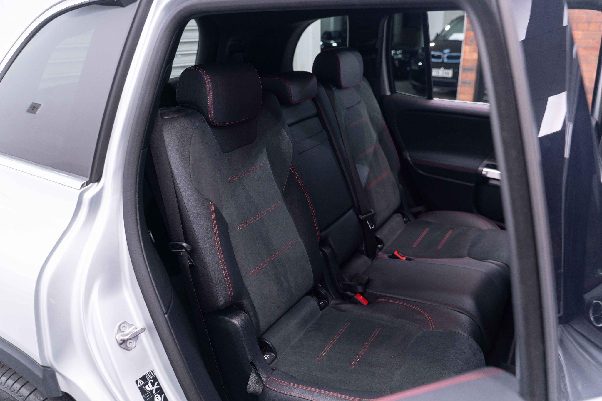 Mercedes Eqb - Image 17