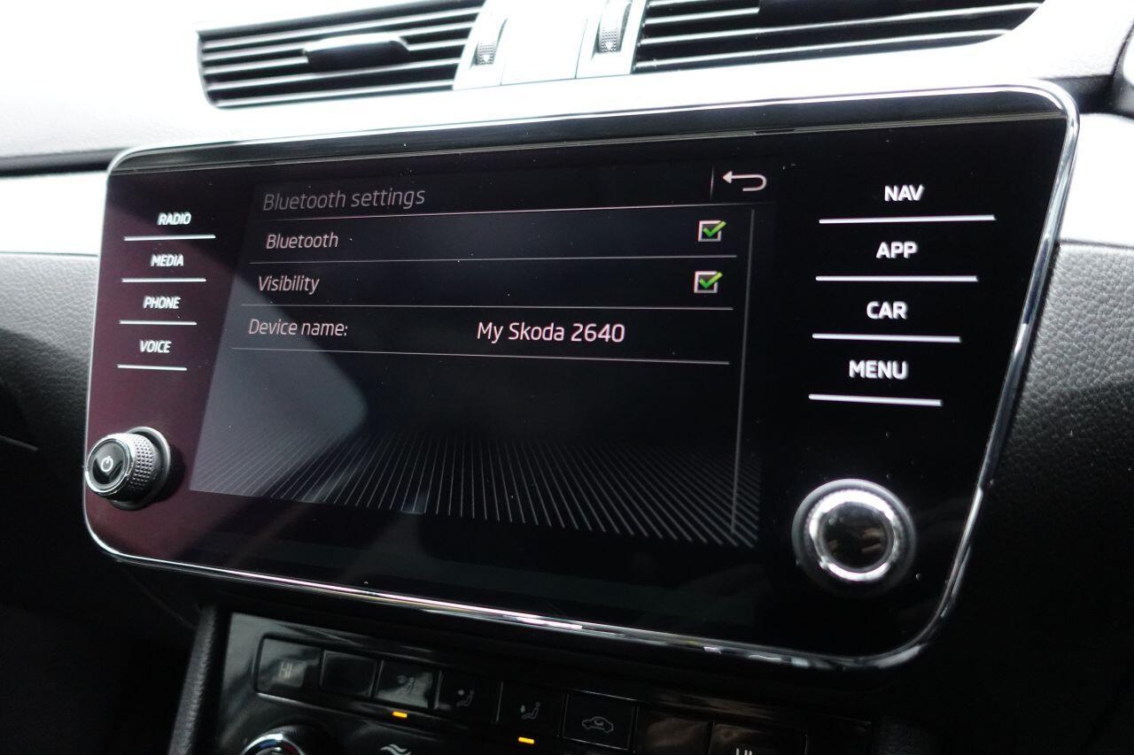 Skoda Superb - Image 37