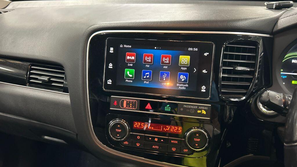 Mitsubishi Outlander - Image 2