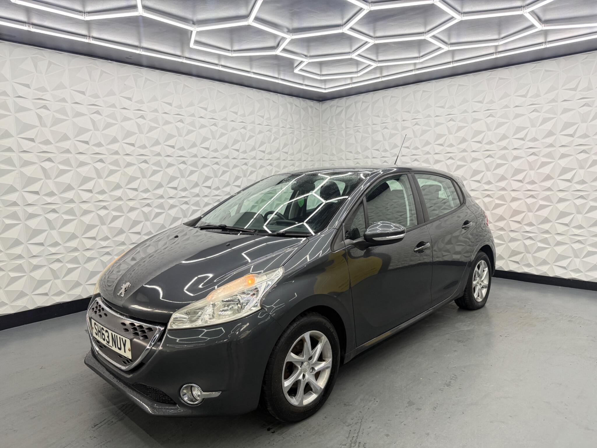Peugeot 208 - Image 6