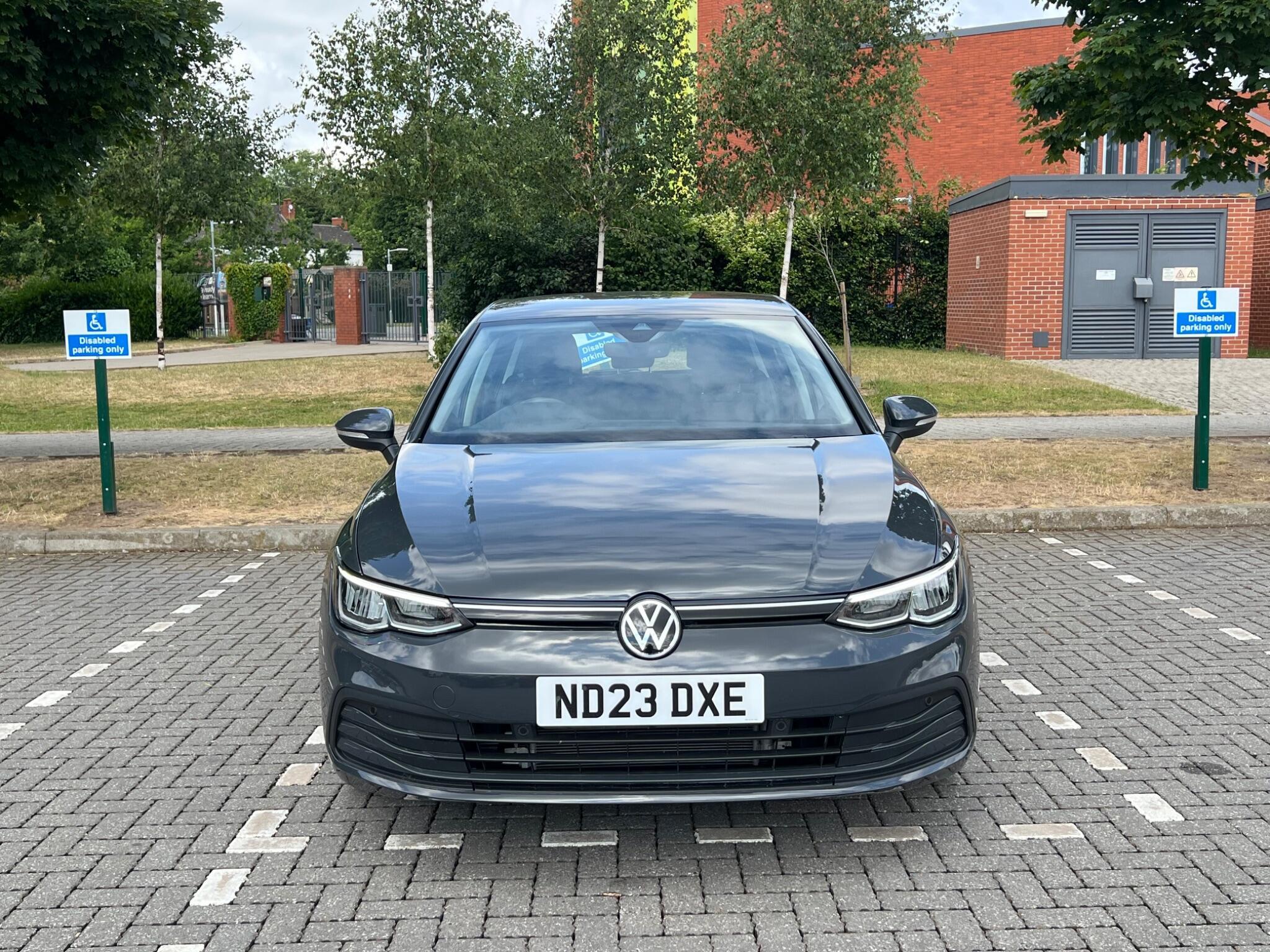 Volkswagen Golf - Image 10