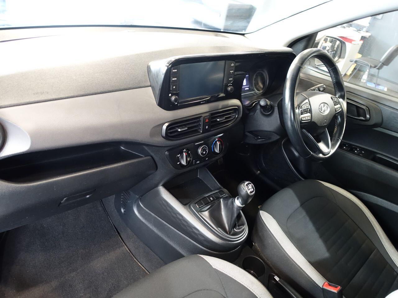 Hyundai i10 - Image 11