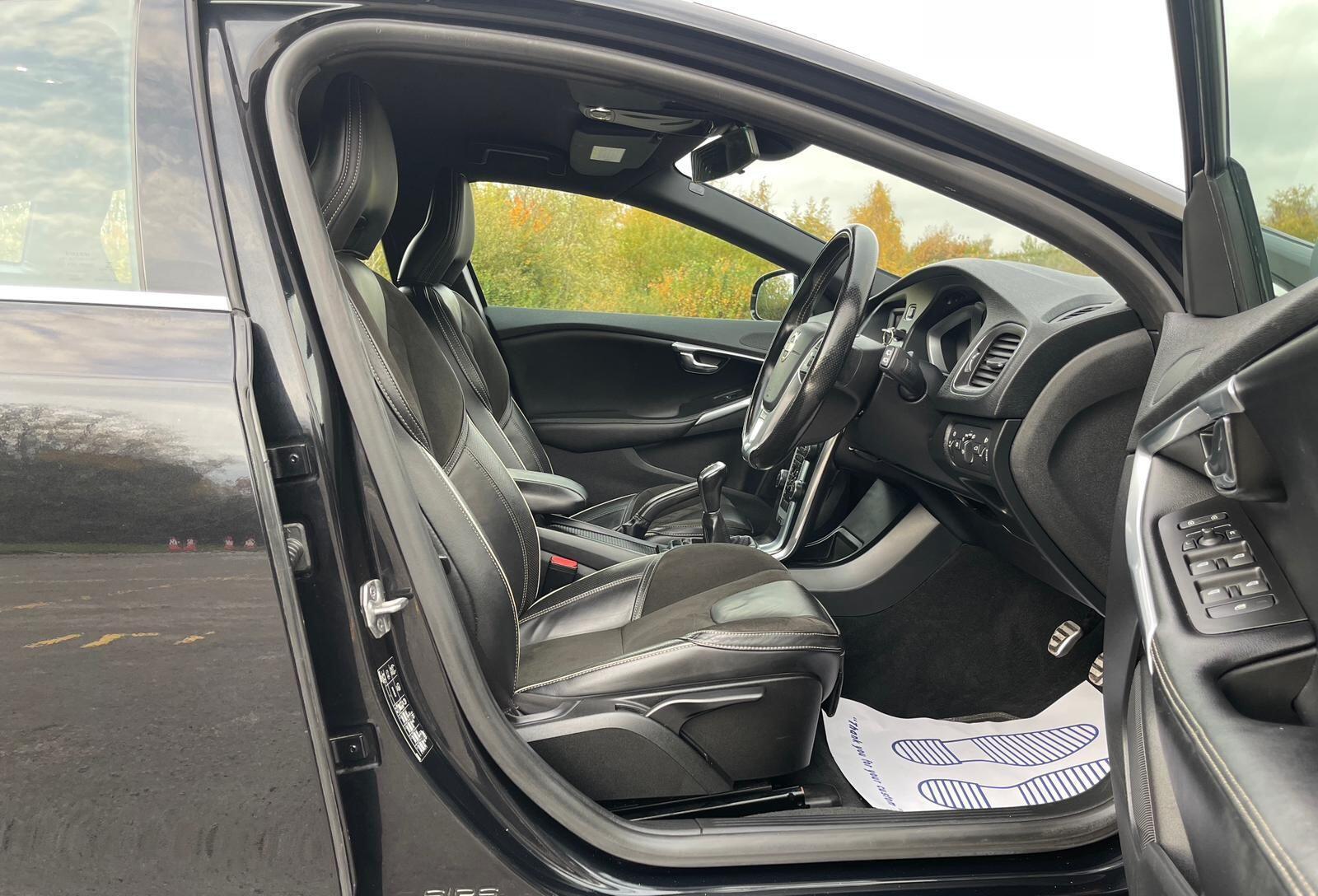 Volvo V40 - Image 22