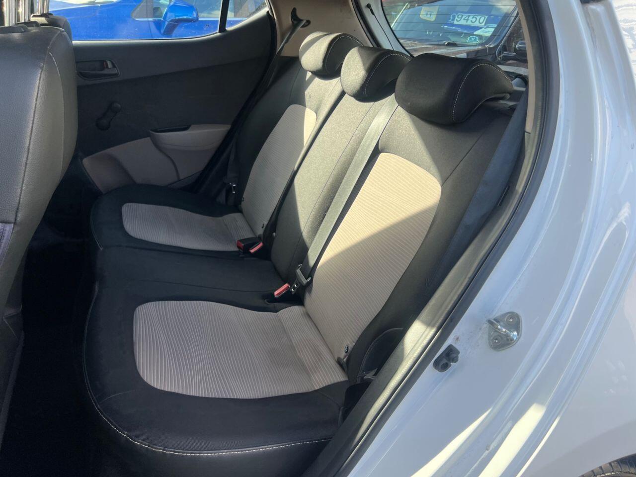 Hyundai i10 - Image 18