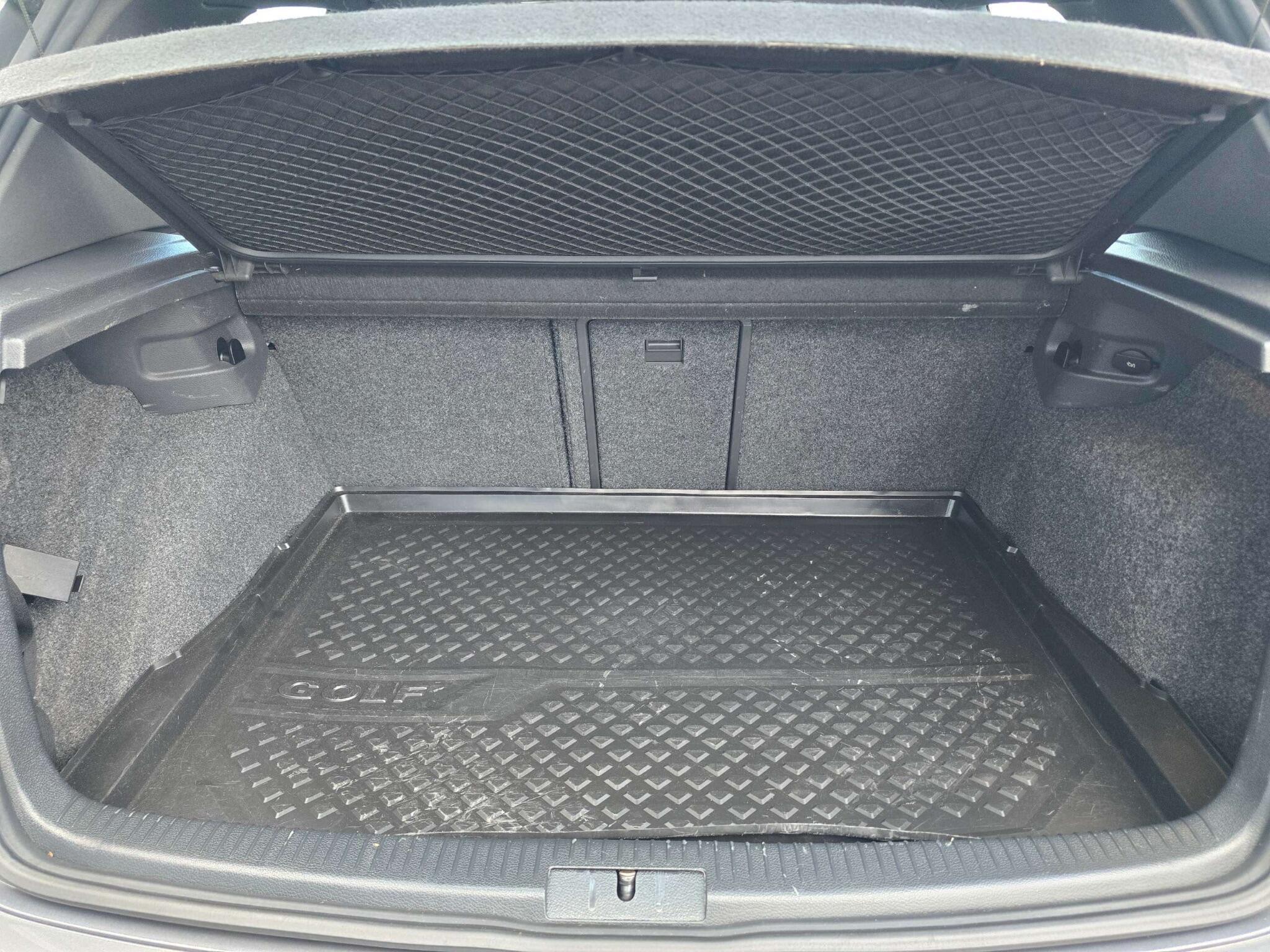 Volkswagen Golf - Image 20