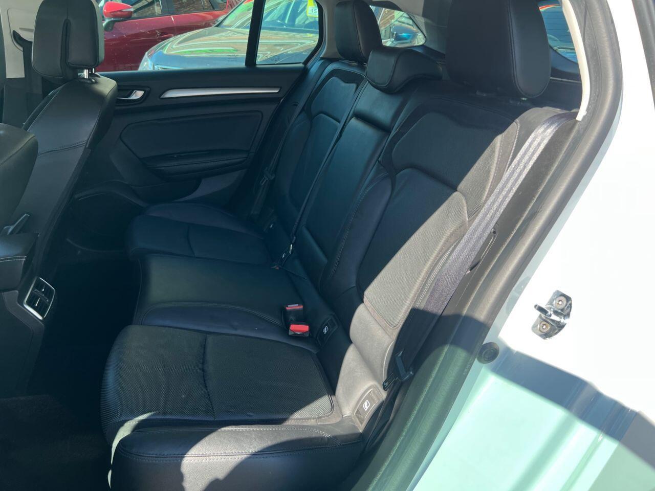 Renault Megane - Image 31