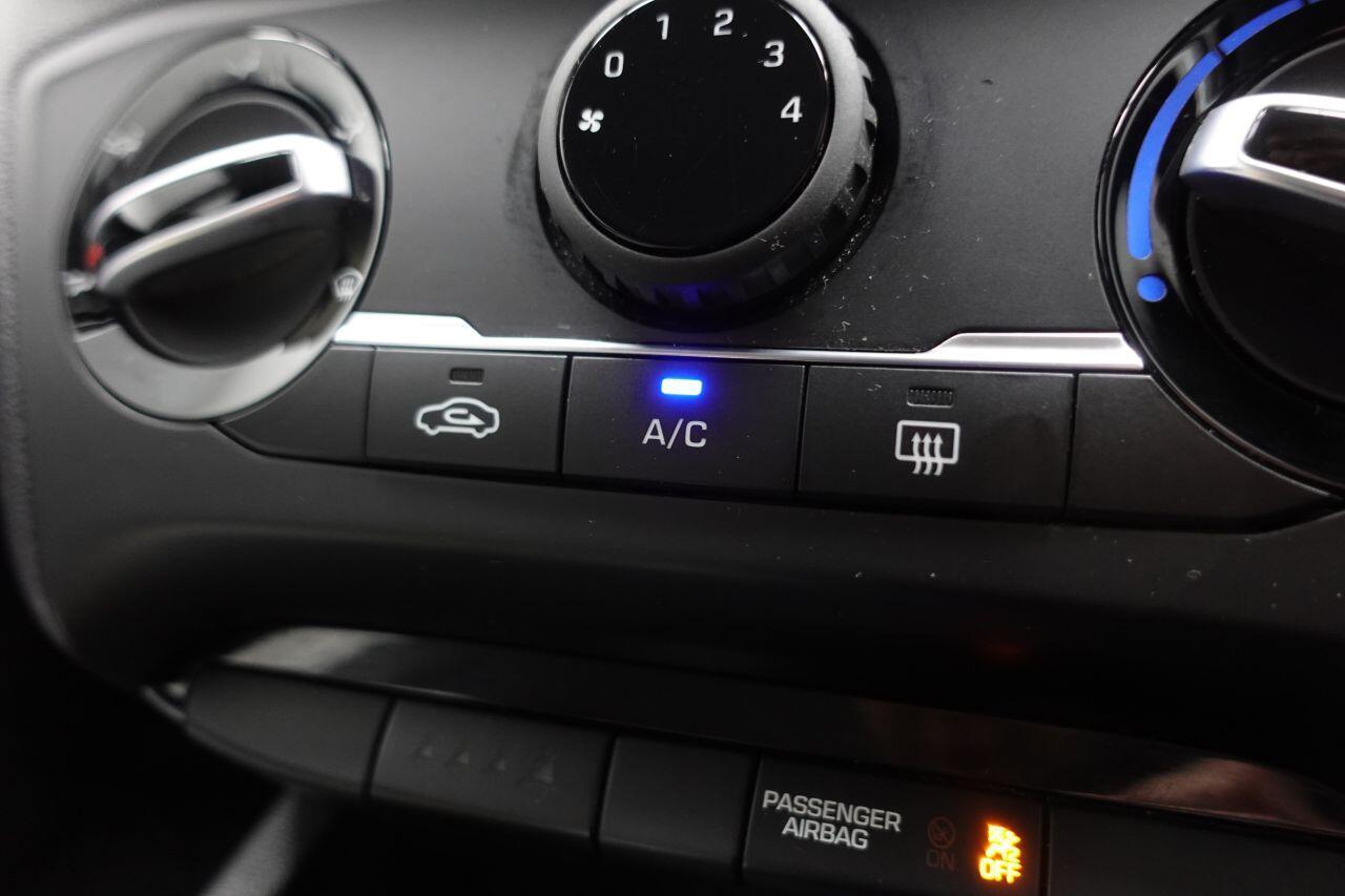 Hyundai i20 - Image 33