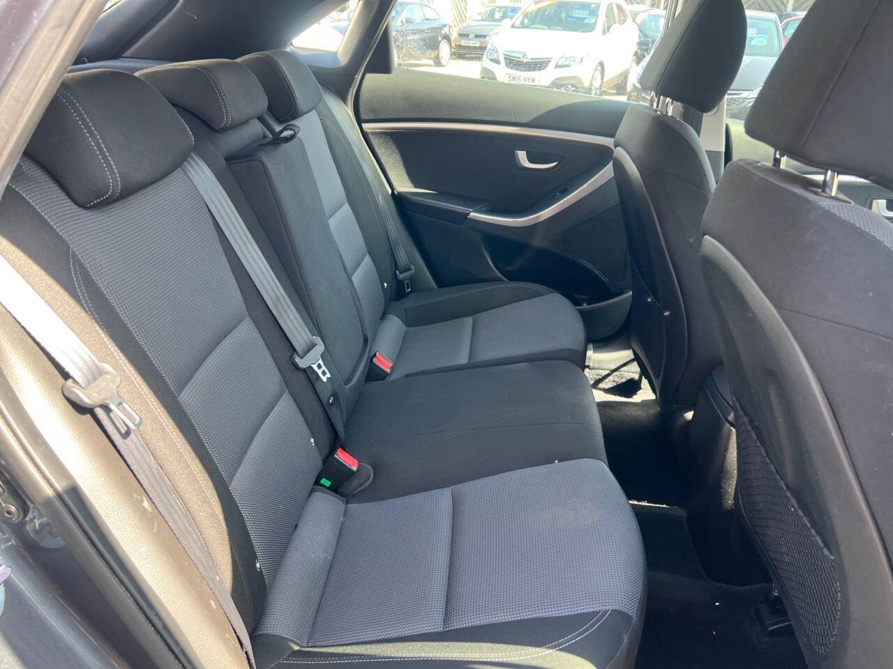 Hyundai i30 - Image 29