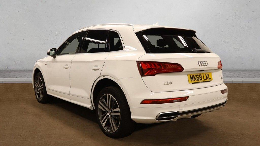 Audi Q5 - Image 6