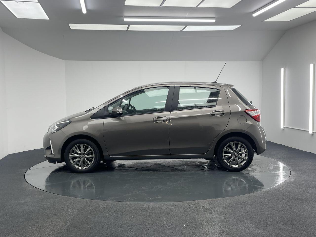 Toyota Yaris - Image 16