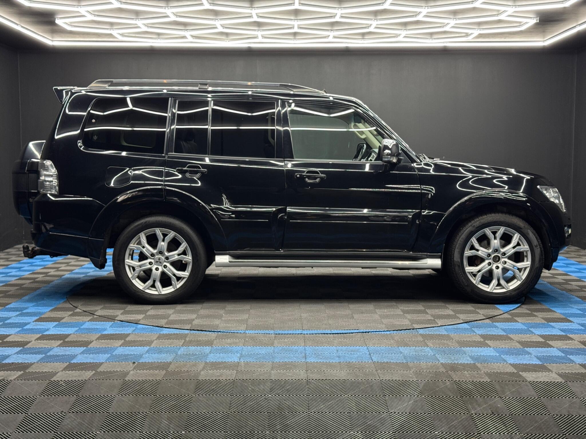 Mitsubishi Shogun - Image 4