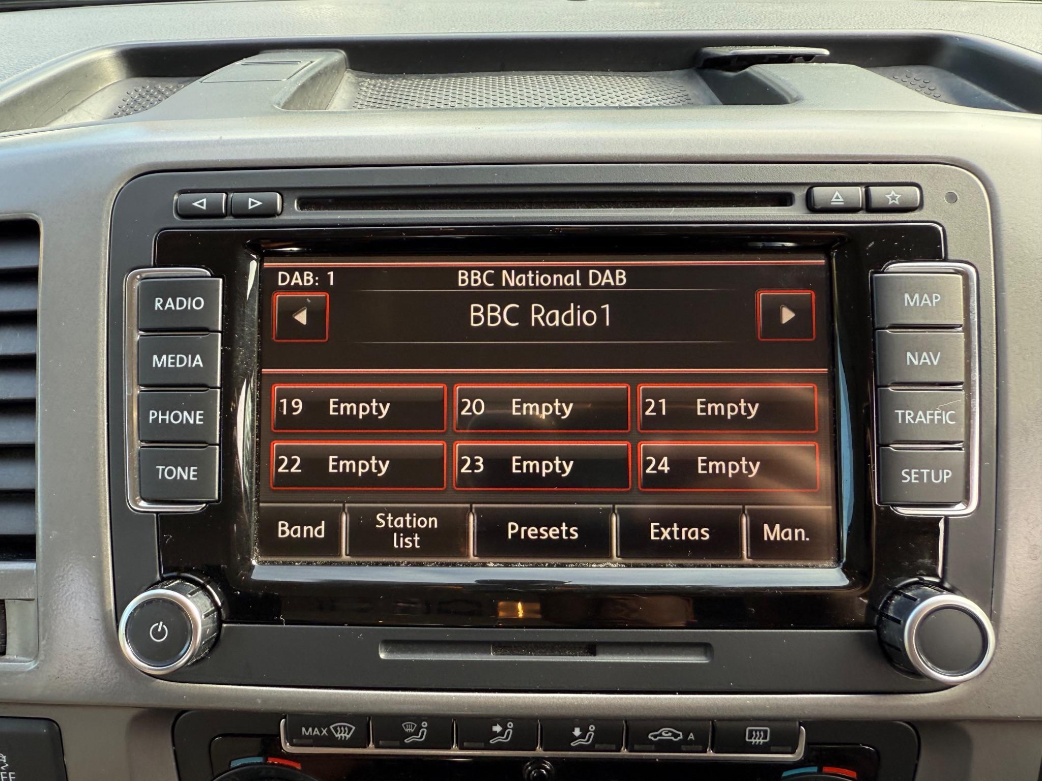 Volkswagen CARAVELLE - Image 29