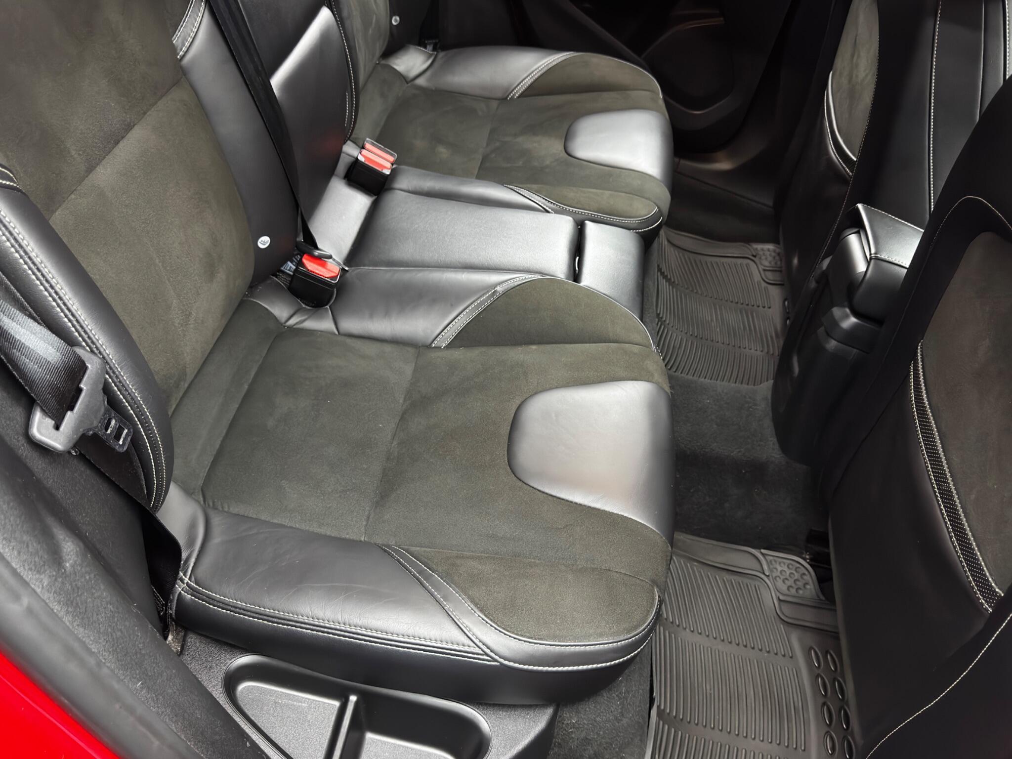 Volvo V40 - Image 15