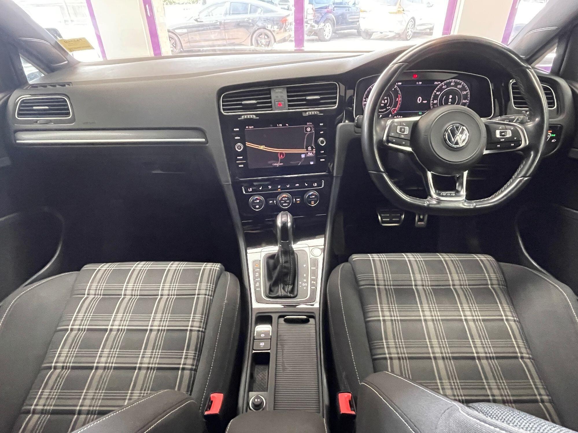 Volkswagen Golf - Image 2