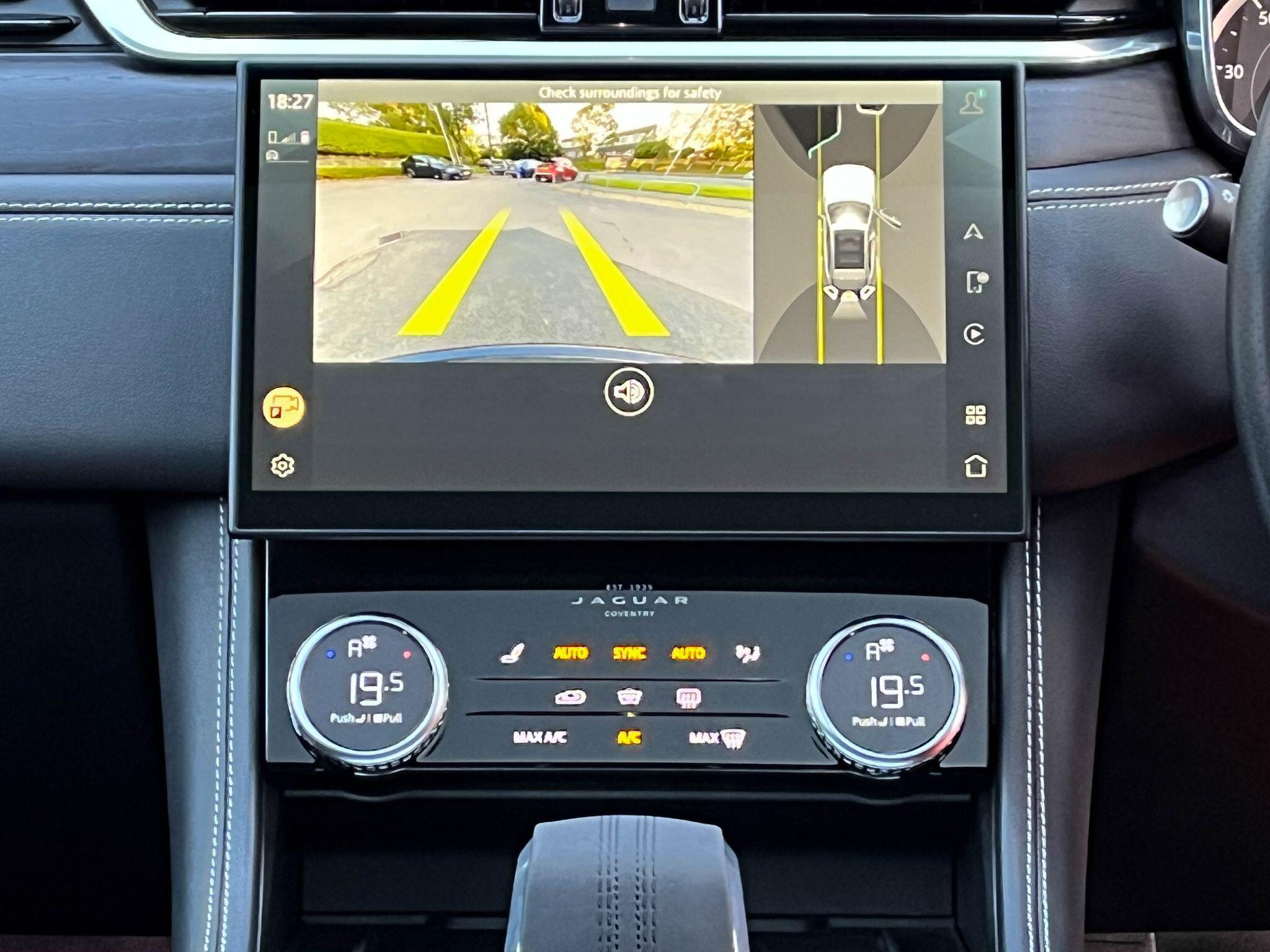 Jaguar F-Pace - Image 12