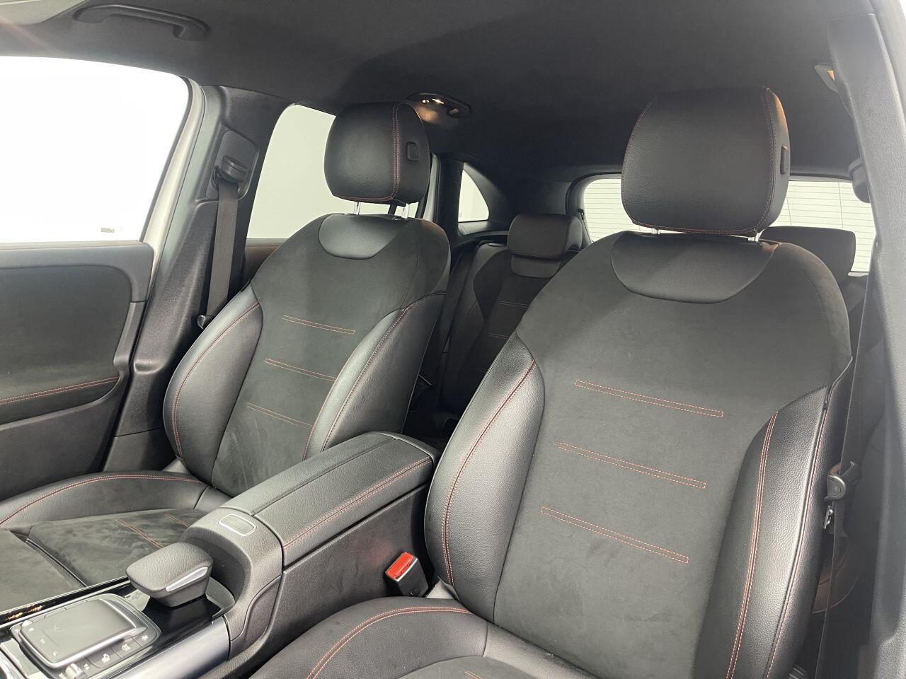 Mercedes-benz GLA - Image 25