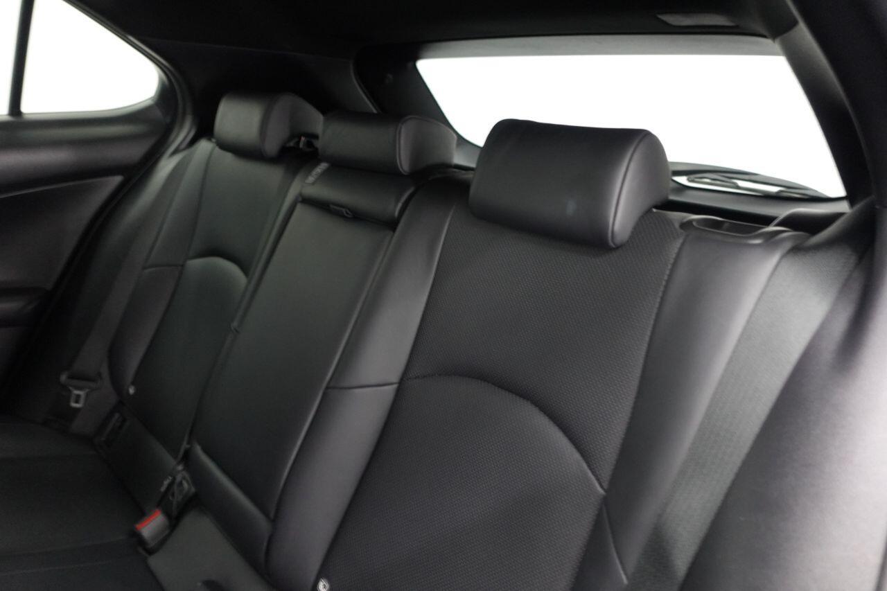 Lexus UX - Image 15
