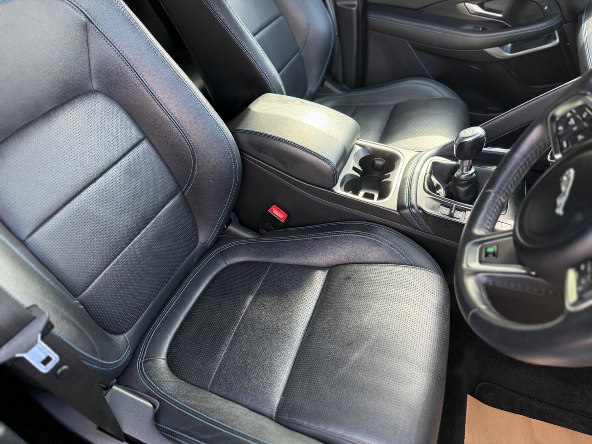Jaguar E-Pace - Image 13