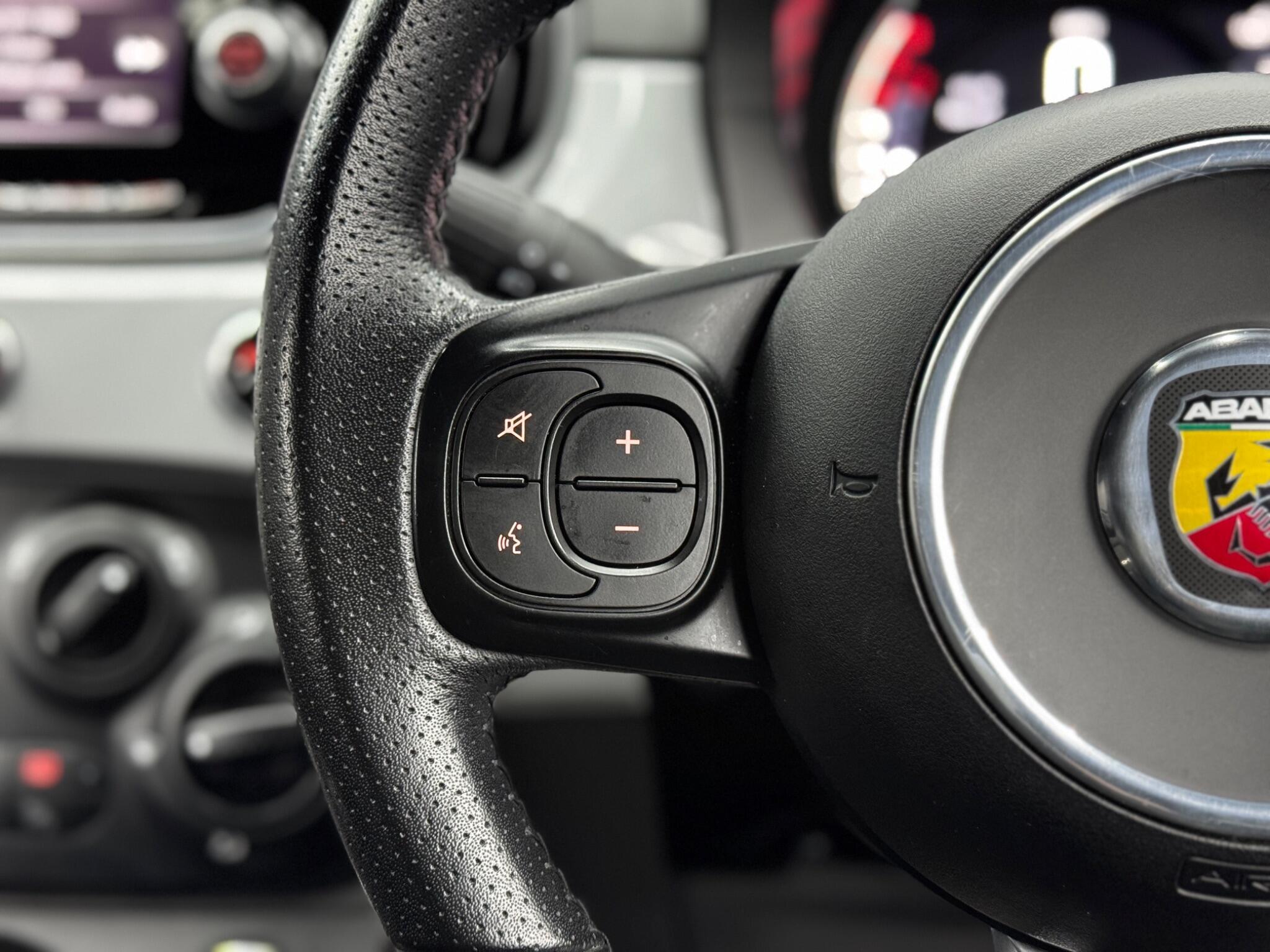 Abarth 595 - Image 19