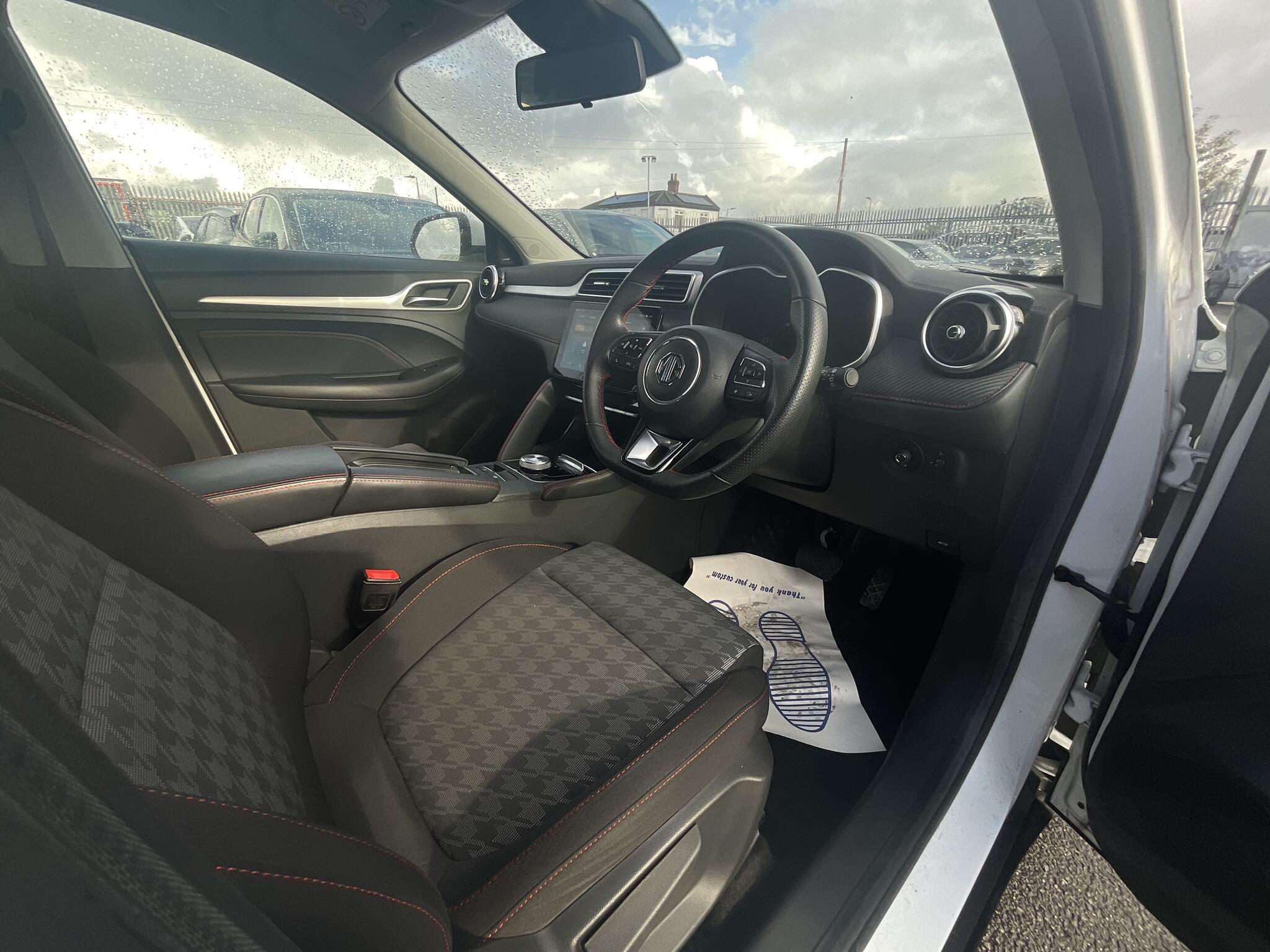 MG MG ZS - Image 7