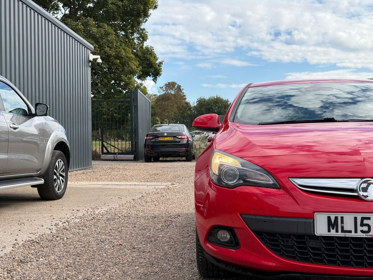 Vauxhall Astra GTC - Image 11